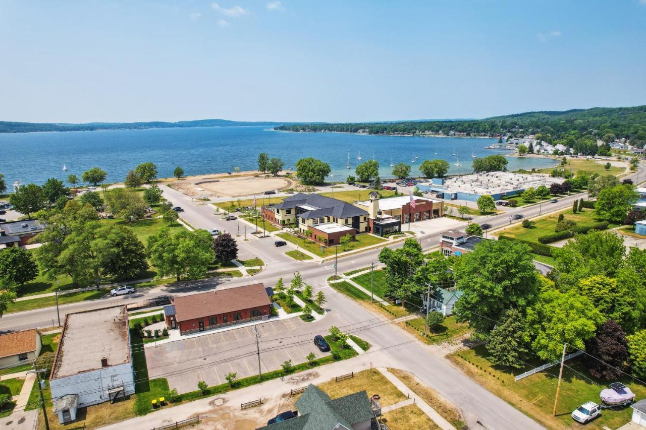 Boyne City Cottage Walk To Downtown And Lake! Ngoại thất bức ảnh